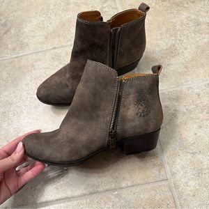 Lucky Brand short boots girls size 4